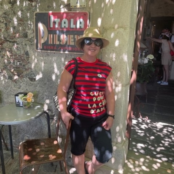 Meet your Posher, Debra - Picture 1 of 1
